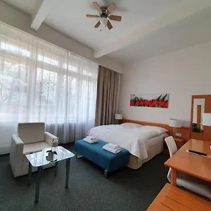 2* Casa de hóspedes Jana - Domov Mládeže